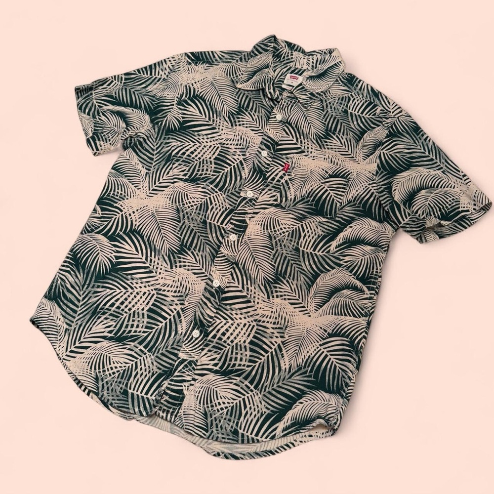 Men’s Levi’s Button Up Shirt